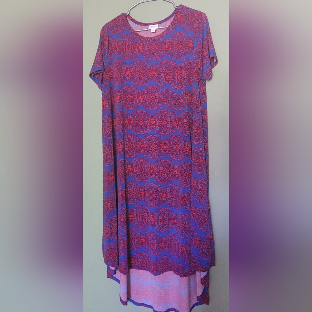 Medium Lularoe Carly